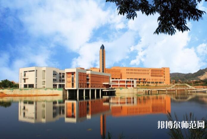 河源職業技術師范學院網站網址