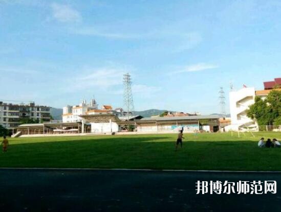 西雙版納職業技術師范學院是幾專