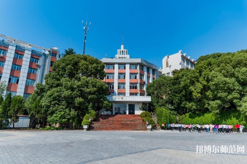 湖北三峽職業(yè)技術(shù)師范學院招生辦聯(lián)系電話