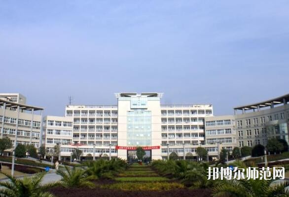 三峽大學師范學院招生辦聯系電話