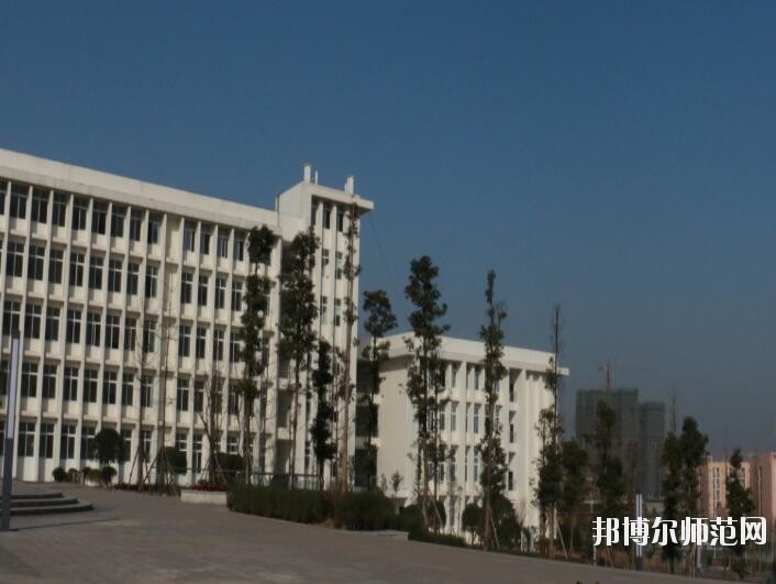 成都信息技術幼兒師范學校招生辦聯系電話