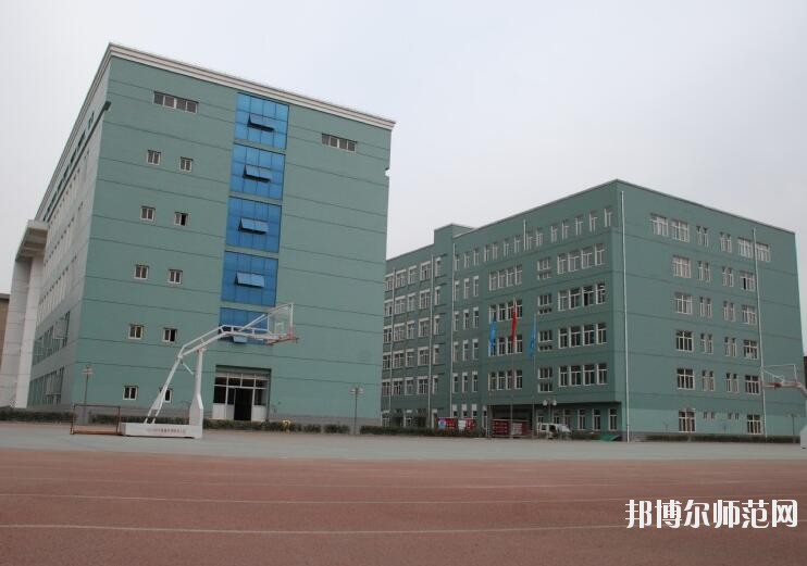 保定女子職業(yè)幼兒師范中專學(xué)校2019年報(bào)名條件、招生對(duì)象