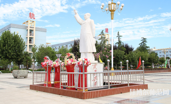 陜西2020年男生上幼師學校學什么好