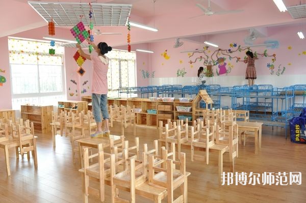 武漢2020年男生讀幼師學校學什么專業好