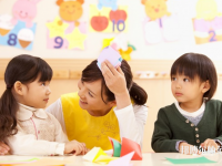 南昌2020年中專幼師學?？梢钥即髮? /><b>南昌2020年中專幼師學?？梢钥即髮?/b><span>2020-03-23 15:01</span><p>南昌2020年中專幼師學校可以考大專嗎?對于中專幼師學校怎么考大專這個問題，相信選擇幼師專業的小伙伴們都是想拿到一個更高的文</p></a></li>
            <li><a href=