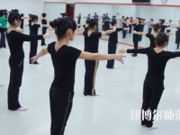 白銀2020年中專幼師學?？梢钥即髮? /><b>白銀2020年中專幼師學?？梢钥即髮?/b><span>2020-05-21 11:19</span><p>白銀中專幼師學校可以考大專嗎?同學能夠由繼續學習的想法，這一點是非常好的。而升學的方法有很多種，可以參加高職院校開設的單</p></a></li>
            <li><a href=
