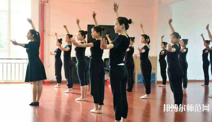 云南2021年讀幼師學?？梢钥即髮W嗎