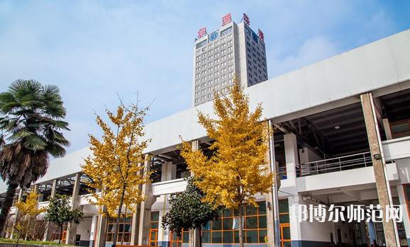 西安建筑科技師范大學(xué)華清學(xué)院2023年報(bào)名條件、招生要求、招生對象
